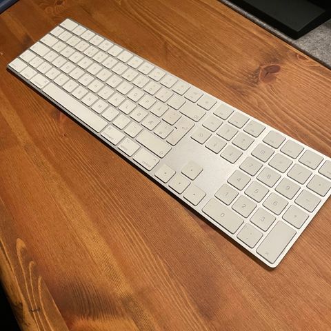 Apple Magic Keyboard m/numeric pad