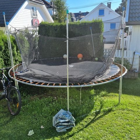 Trampoline til salgs