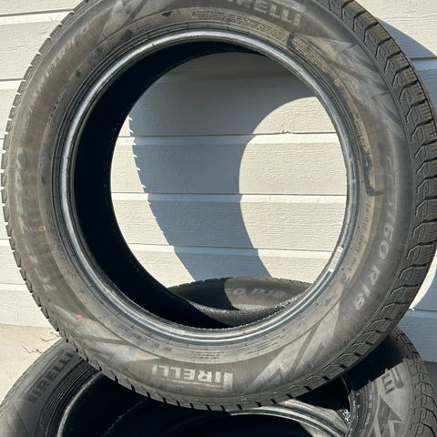 Pirelli Ice Zero 225/60 R18 (Ny Nov. 2023)