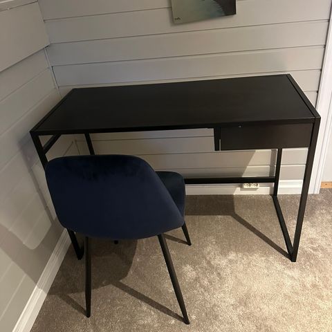 Skrivebord IKEA