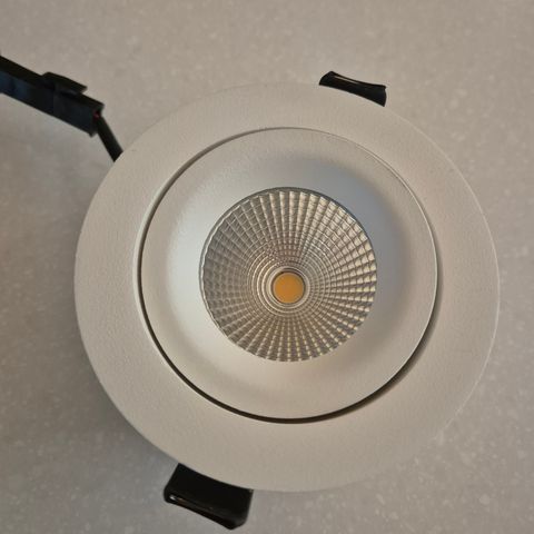  Junistar Eco IsoSafe 6W LED 2700K - Matt hvit