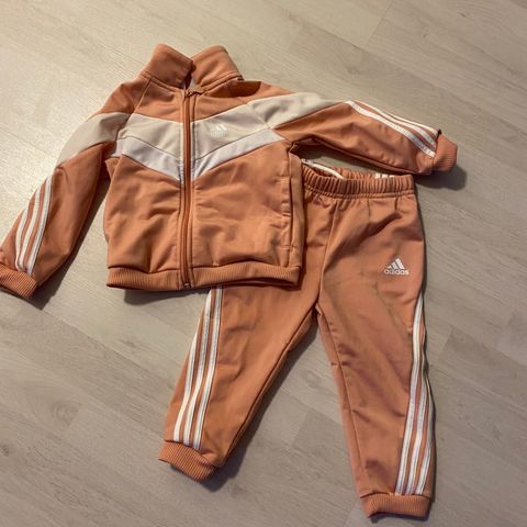 Adidas joggedress