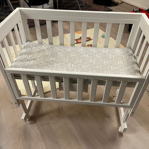 Bedside crib