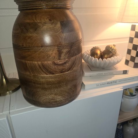 Vase i mangotre