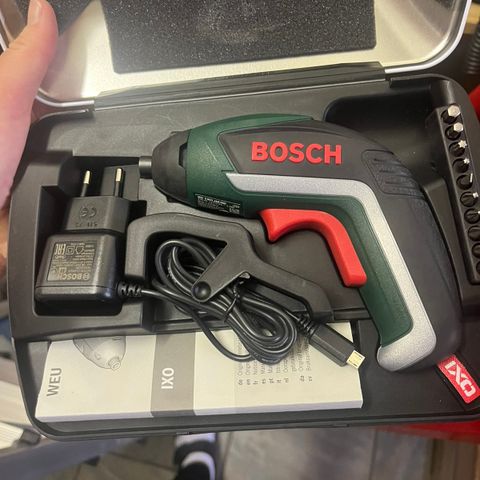 BOSCH SKRUTREKKER IXO V M/BITSETT