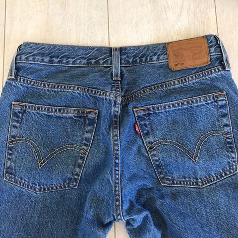 Vintage Levis 501. God stand. Selges for 890kr.