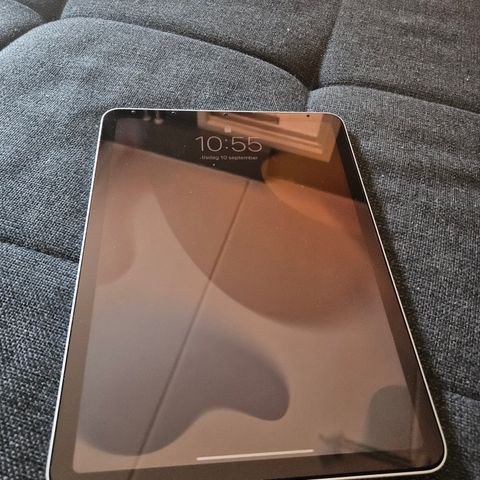 Lite og pent  brukt Ipad Air (4gen) 64gb.