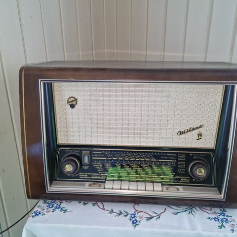 Gammel blaupunkt radio