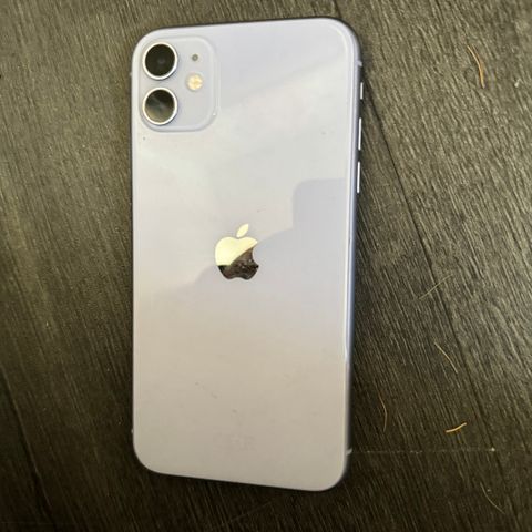 Strøken lilla iphone 11 128gb