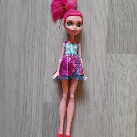 Monster High dukke