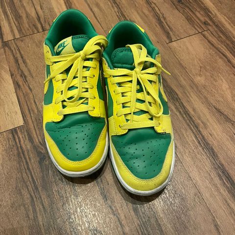 Reverse Brasil Dunks