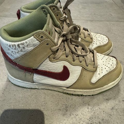 Nike Dunks