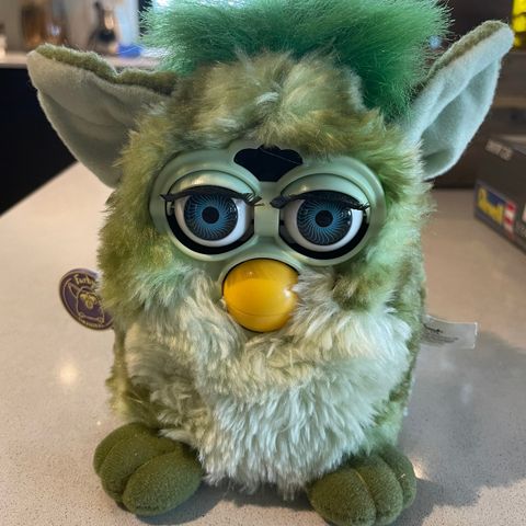 Original Furby (1999) i uvanlig farge. Fungerer!