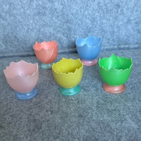 Vintage - 5 stk Eggeglass "eggeskall" i plast fra 1960/70-tallet