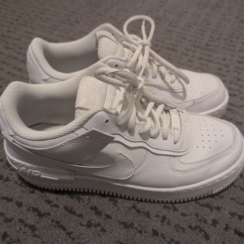 Nike AF1 Shadow str 40,5 selges