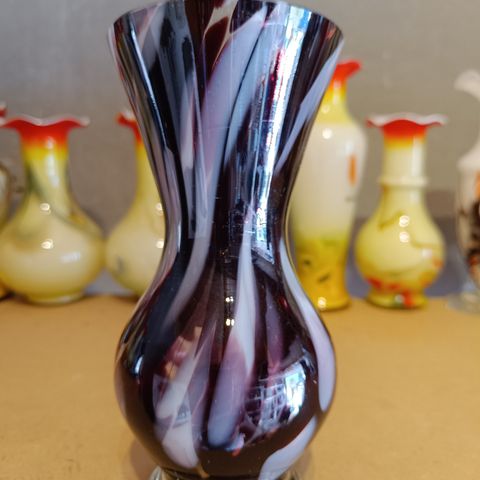 Kunstglassvase fra Kosta Boda (18 cm)