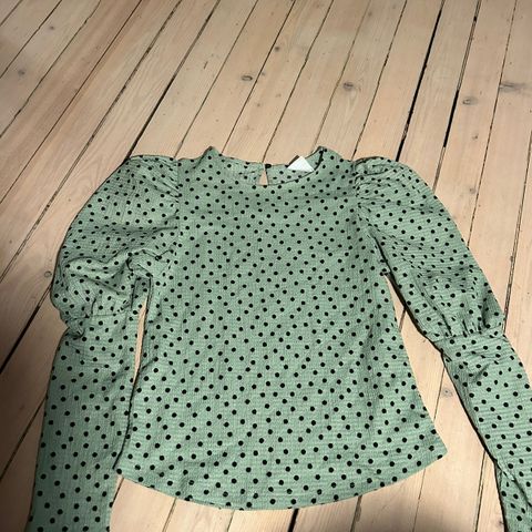 Bluse fra Zara str 140