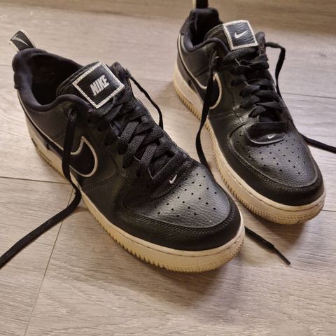 NIKE Air Force 1 - str. 42