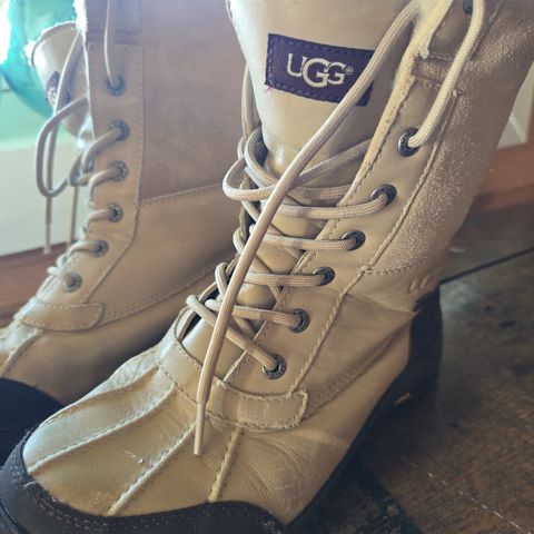 UGG Adirondack