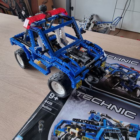 Lego Technic Jeep - 8435