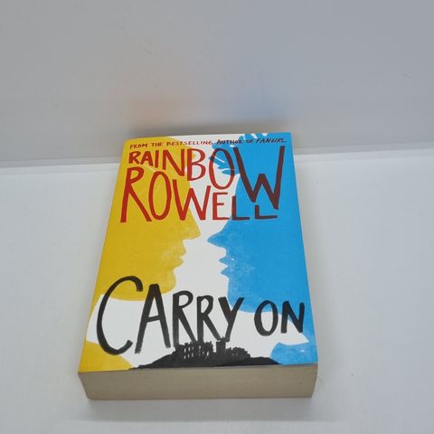 Carry on - Rainbow Rowell