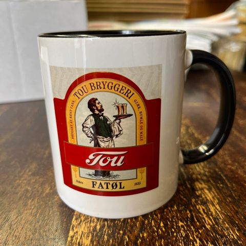 Kaffe Krus/Kopp Med Bilde Av Tou Fatøl Kelner