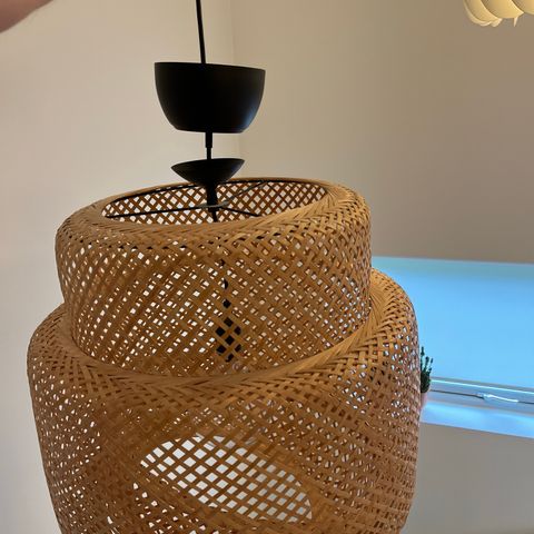 IKEA Sinnerlig lampe med LED pære