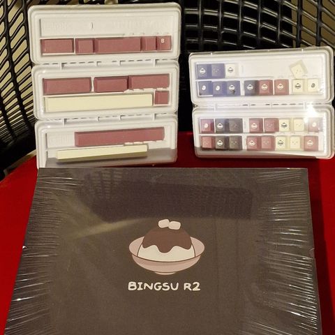 GMK Bingsu R2 Base kit + Novelties kit + Spacebar kit