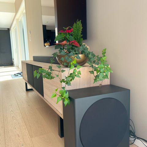 Samsung HW-Q86R Atmos lydplanke/basskasse + to ekstra bakhøyttalere