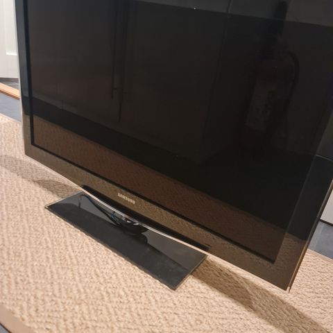 Samsung  40" LCD TV til salgs