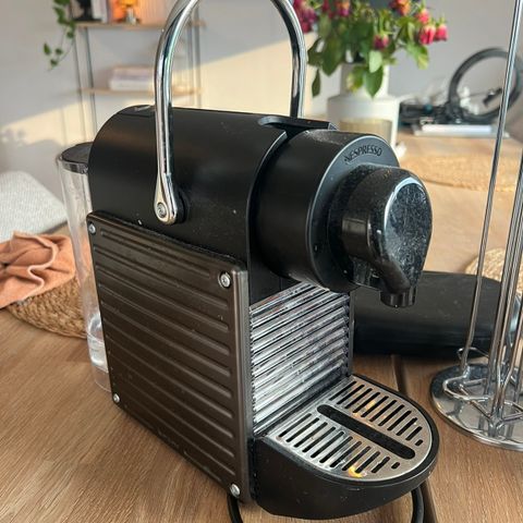 Veldig lite brukt Krups Nespresso Pixie