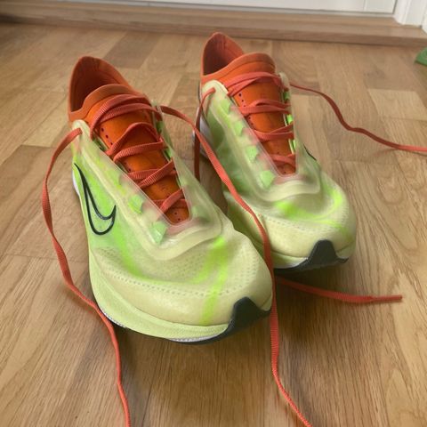 Nike zoom fly 3 dame størrelse 36,5