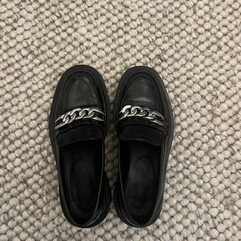 Svarte loafers str 38