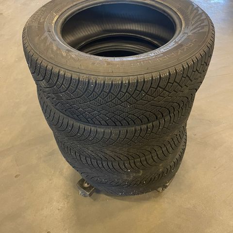 4 stk vinterdekk Nokian Hakkapeliitta R5 195/65R15