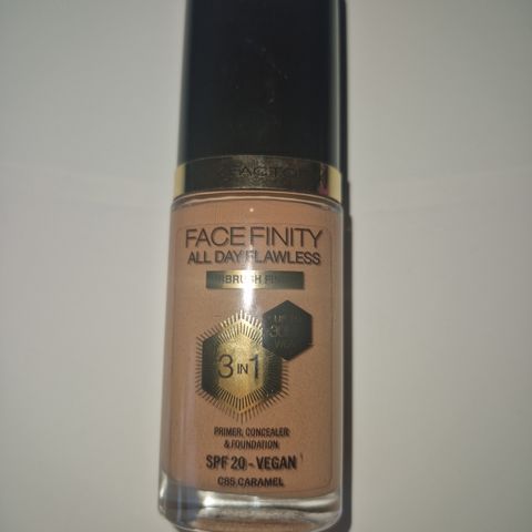 Uåpnet Max factor 3 in 1 foundation