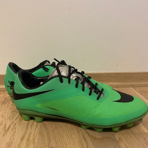 Nike Hypervenom str 38.5