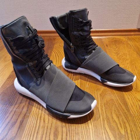 Y-3 Qasa boots str 40 2/3