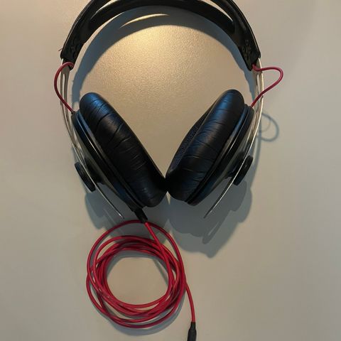 Sennheiser Momentum Over The Ear Headphones