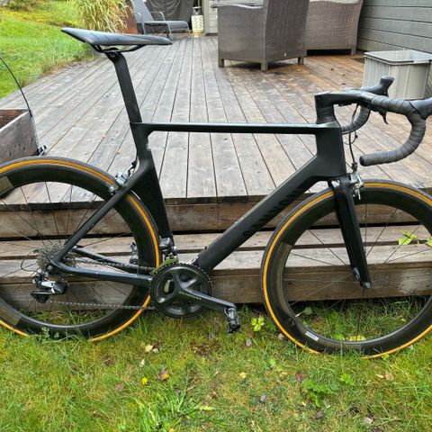 NY PRIS: Canyon Aeroad CF SLX 8 Di2 til høstpris