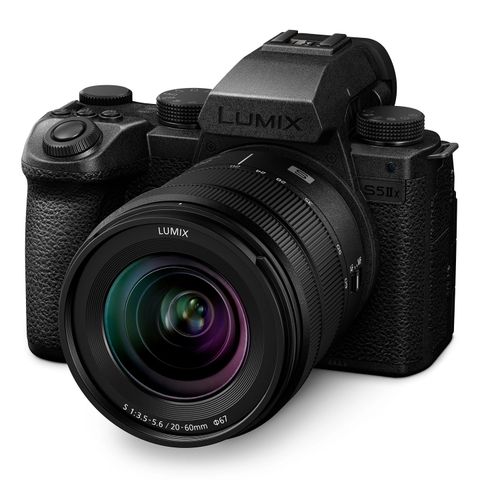 Panasonic Lumix S5 II X Med 2 linser, 4 batterier, lader & minnekort