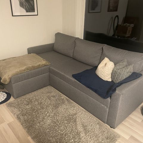 Sovesofa med oppbevaring