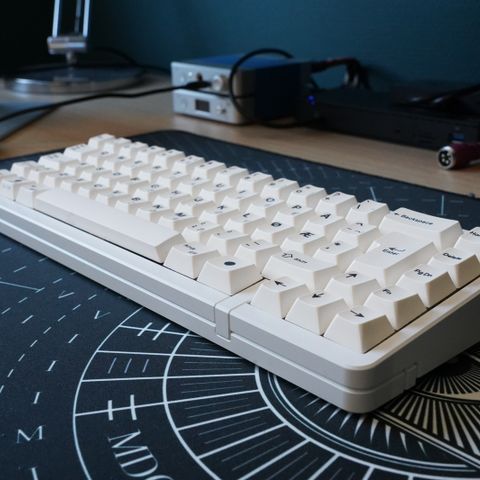 KBDFans D65 m/Novelkeys Box Creams