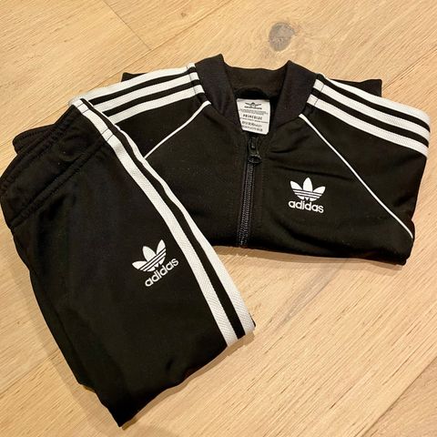 Adidas joggedress