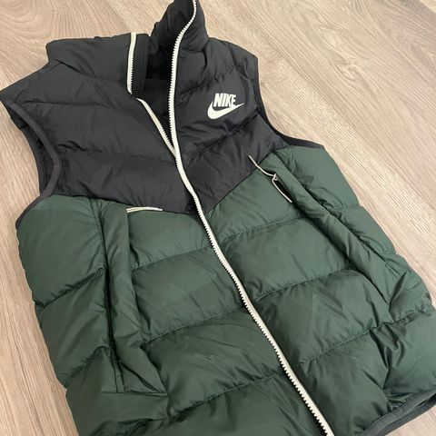 Vest Nike