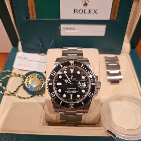 Rolex submariner date 116610LN