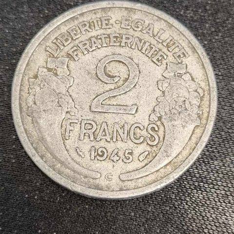 2 francs 1945-C Frankrike, litt vanskeligere årstall+myntmerke kombinasjon