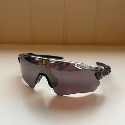 Oakley solbriller Radar Ev Path Prizm Road Black selges!