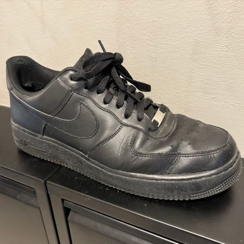 Nike AirForce 1 (13/47,5) - Fremstår i god stand!