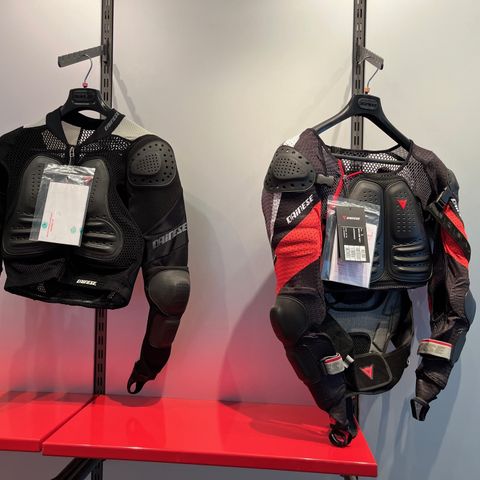 Dainese DH sykkel rustning overkropp i str Large