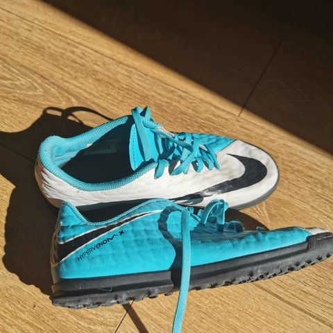 Fotballsko Nike Hypervenom st.38. 5